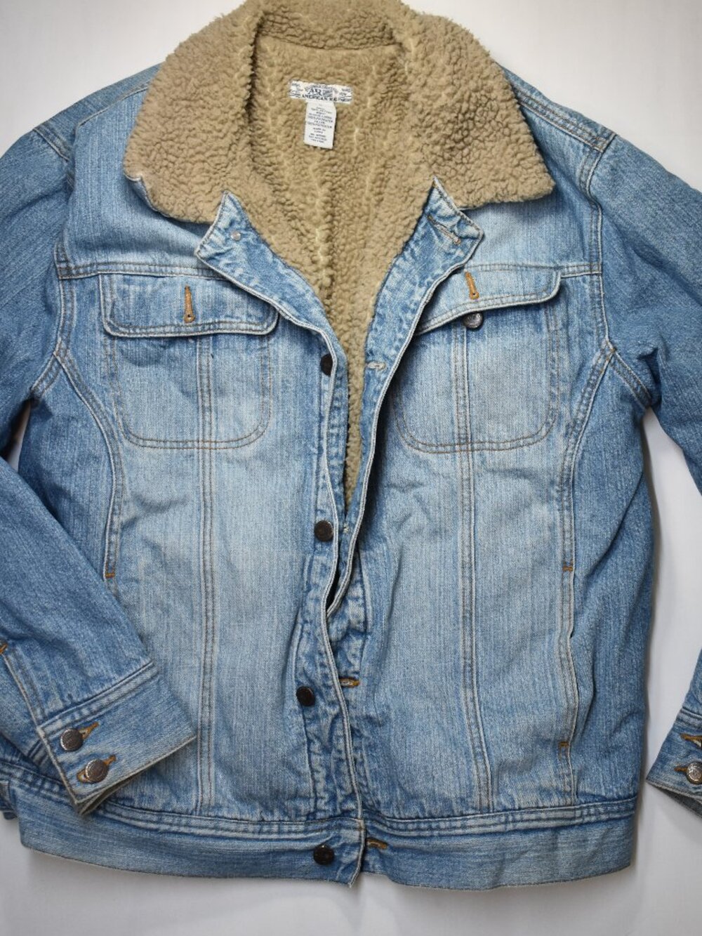 American Rag Blue Denim Sherpa Trucker Jacket Size L